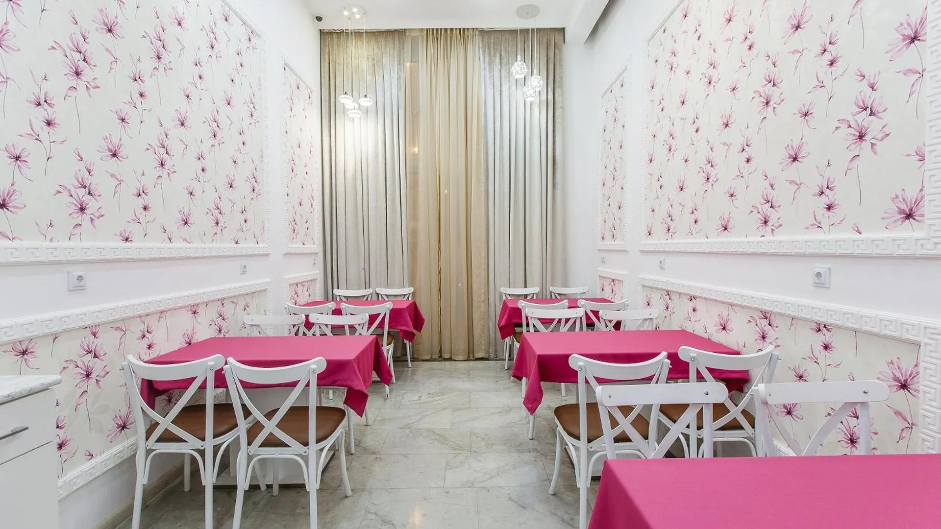Deluxe Art Hotel Baku