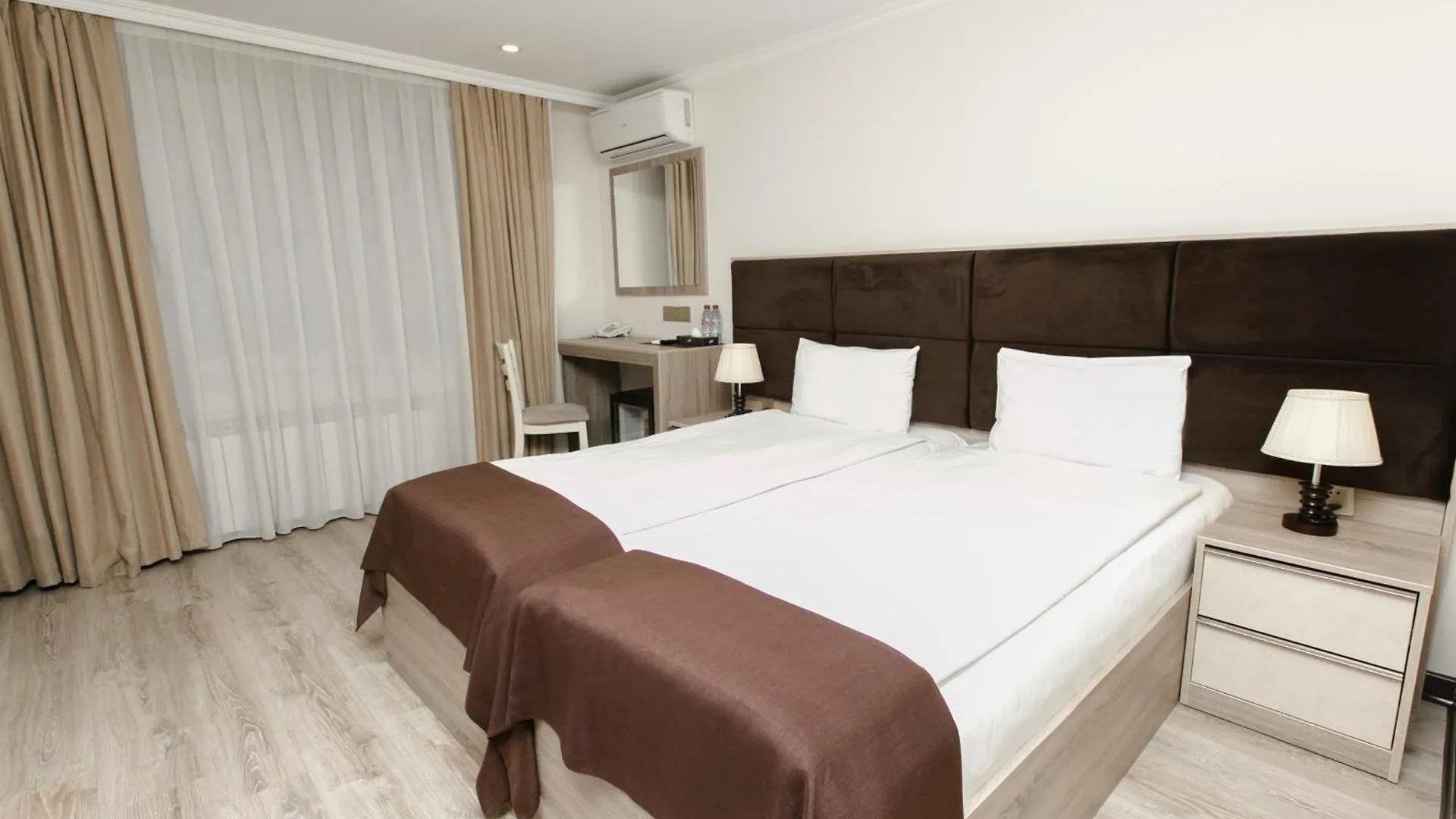 Deluxe Art Hotel Baku